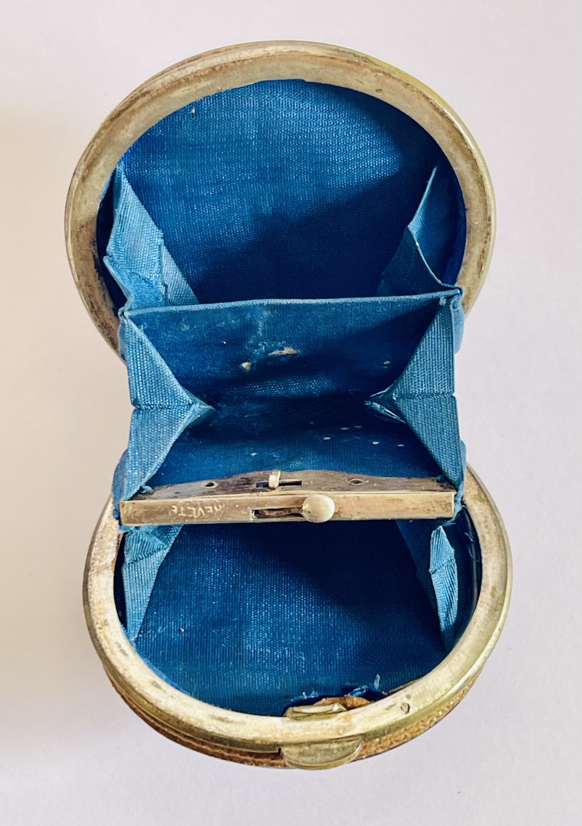 Tortoiseshell And Gold Coin Purse -photo-2
